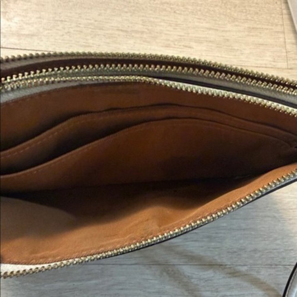 Coach Signature Double Zip Wristlet GUC - Picture 5 of 11